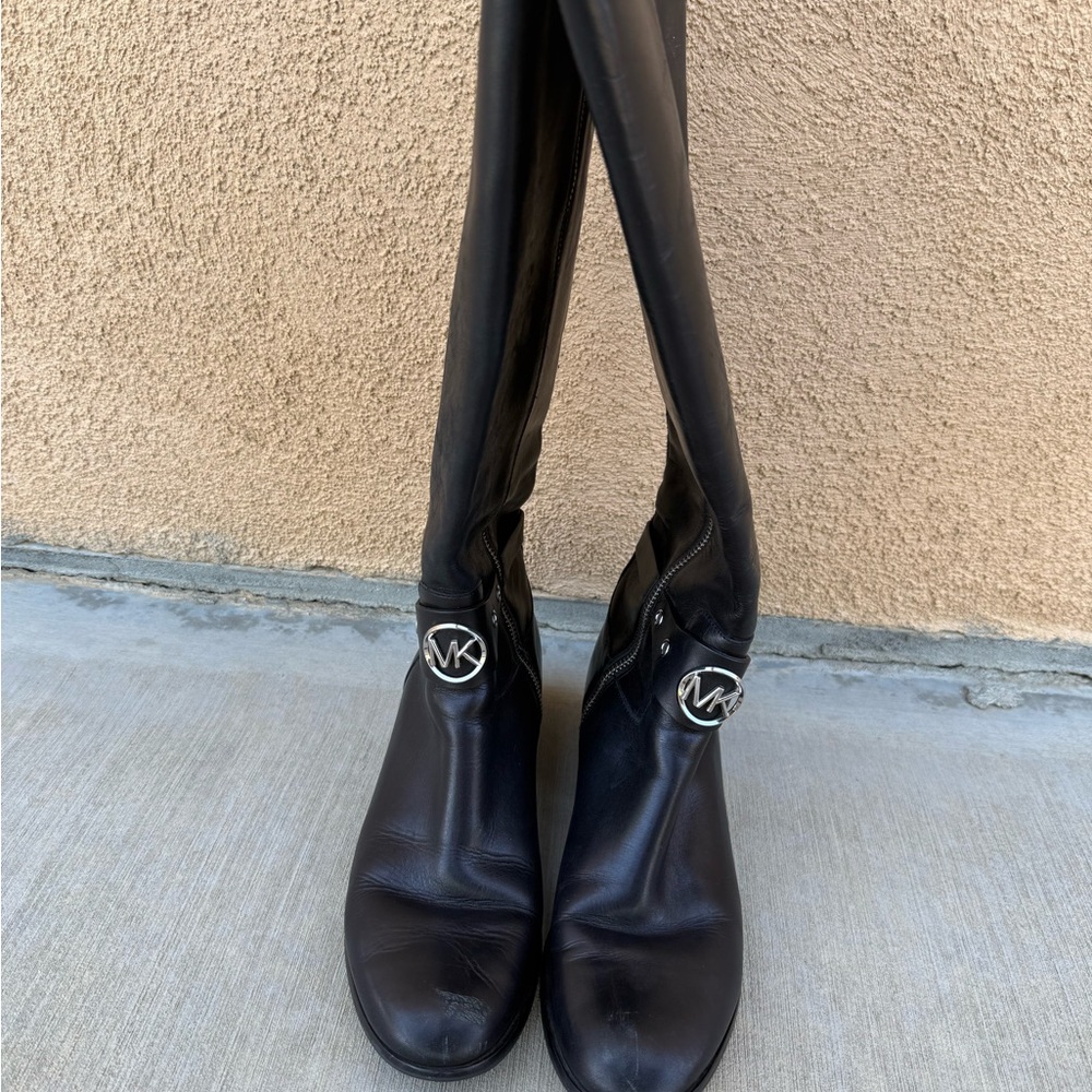 Michael Kors Black Boots Sleek Design
